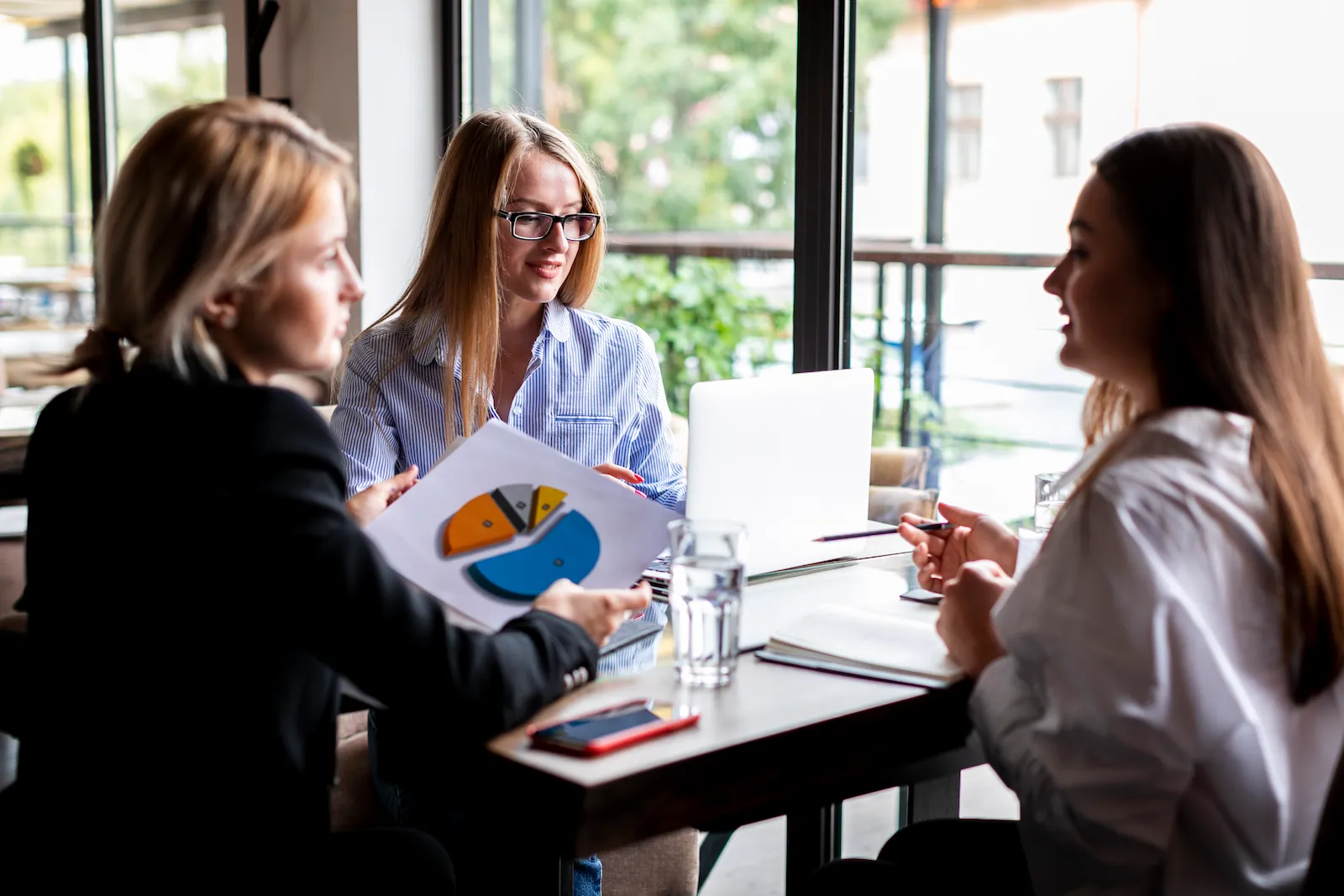 business-women-meeting-work